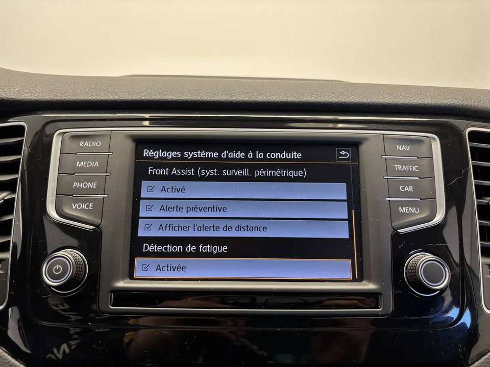 Volkswagen Golf Sportsvan - Imagem 11