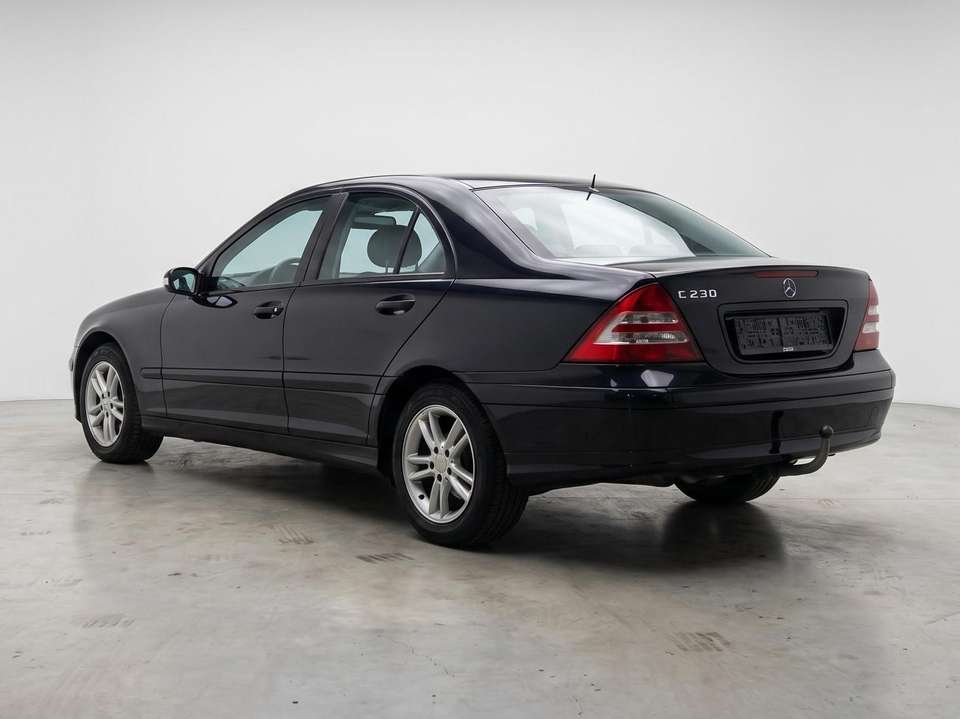 Mercedes-Benz C 230 - Imagem 5