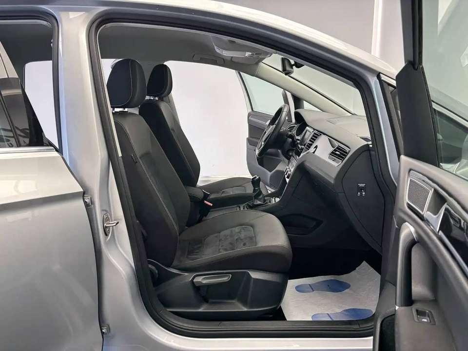 Volkswagen Golf Sportsvan - Imagem 14