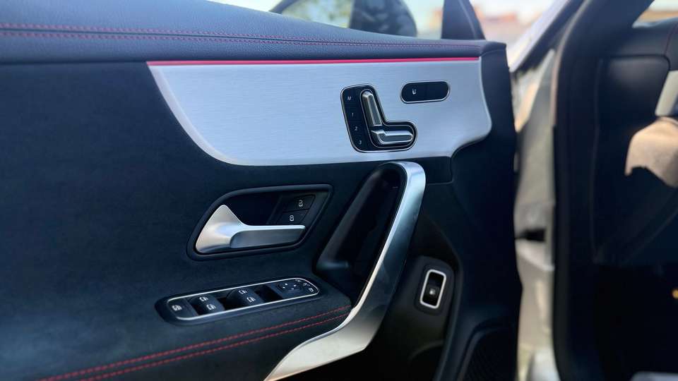 Mercedes-Benz CLA 250 - Imagem 8