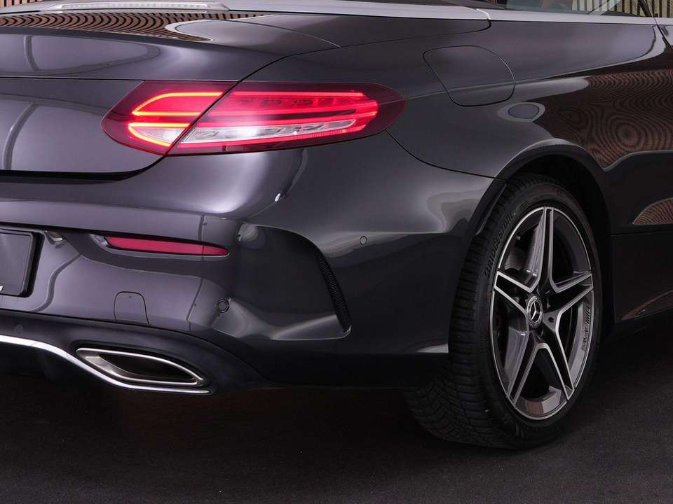 Mercedes-Benz C 180 - Imagem 13