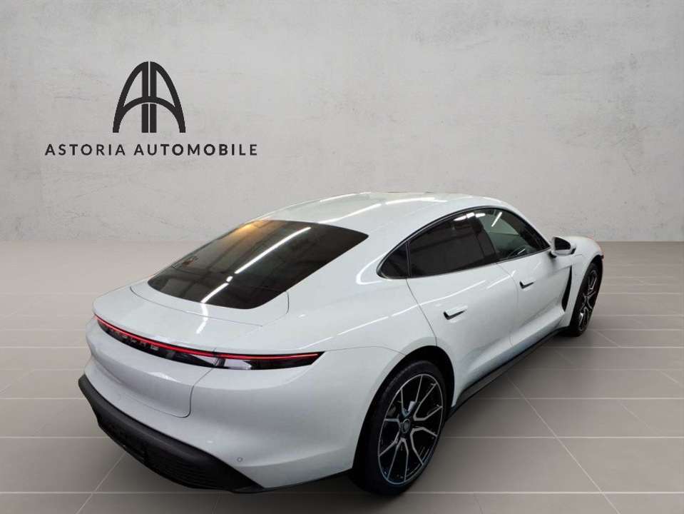 Porsche Taycan - Imagem 3
