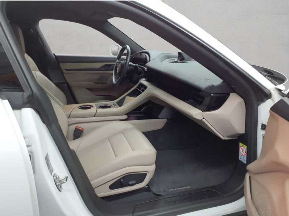Porsche Taycan - Imagem 5