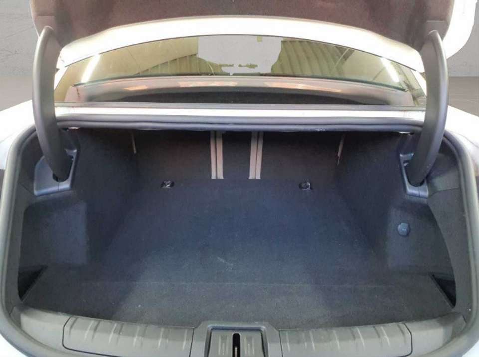 Porsche Taycan - Imagem 7