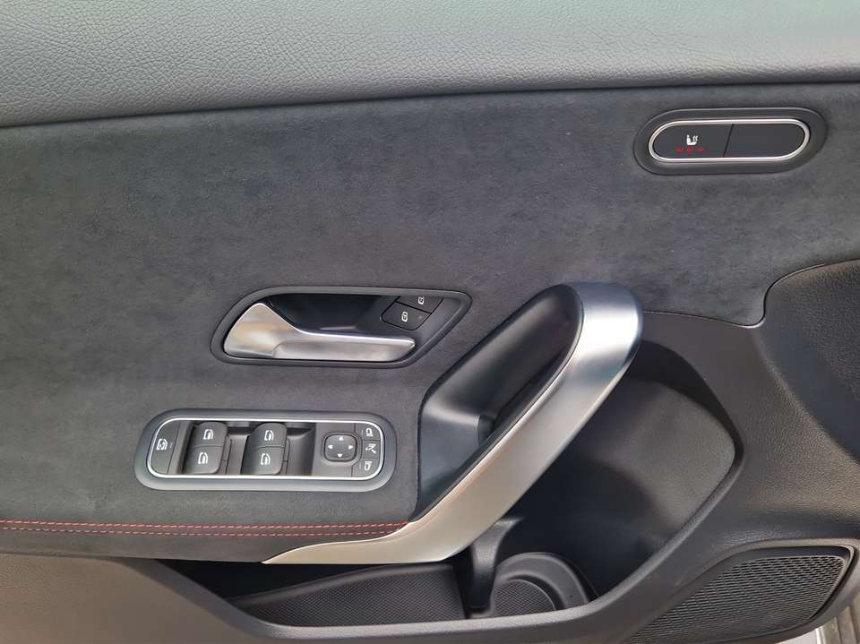 Mercedes-Benz A 220 - Imagem 13