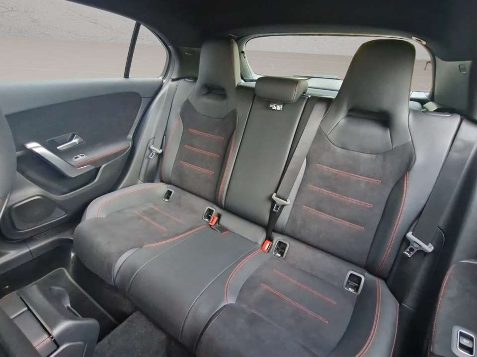 Mercedes-Benz A 220 - Imagem 15