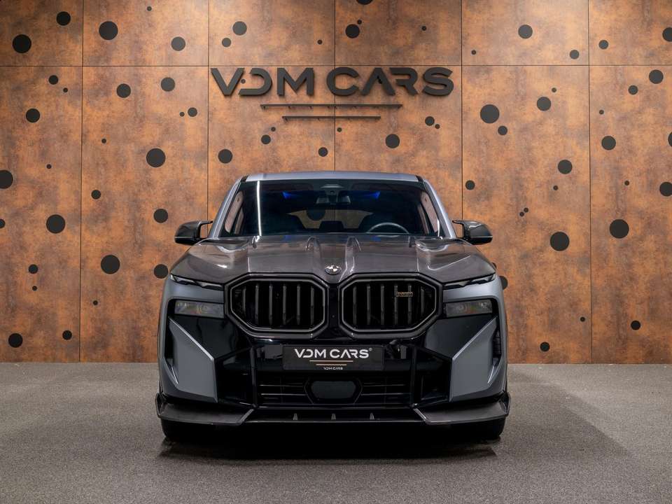 BMW XM - Imagem 8