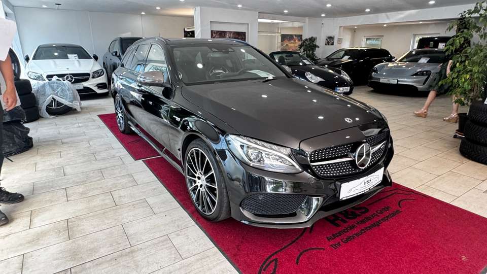 Mercedes-Benz C 43 AMG - Imagem 7