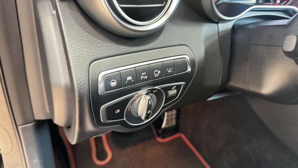 Mercedes-Benz C 43 AMG - Imagem 17