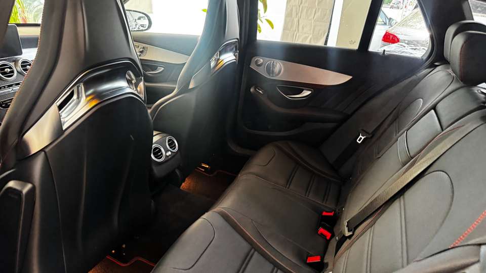 Mercedes-Benz C 43 AMG - Imagem 18