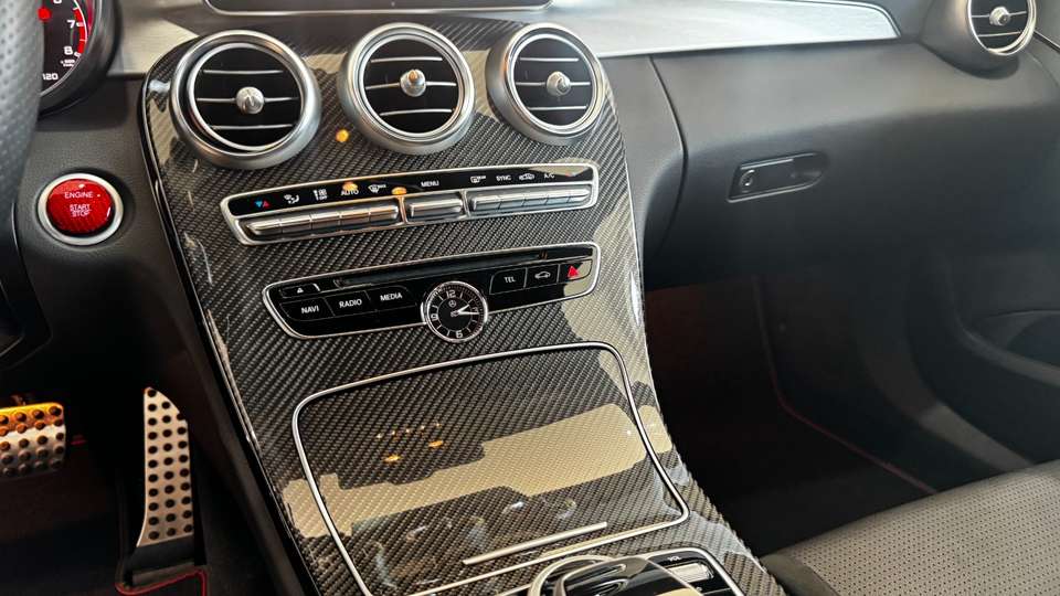 Mercedes-Benz C 43 AMG - Imagem 20
