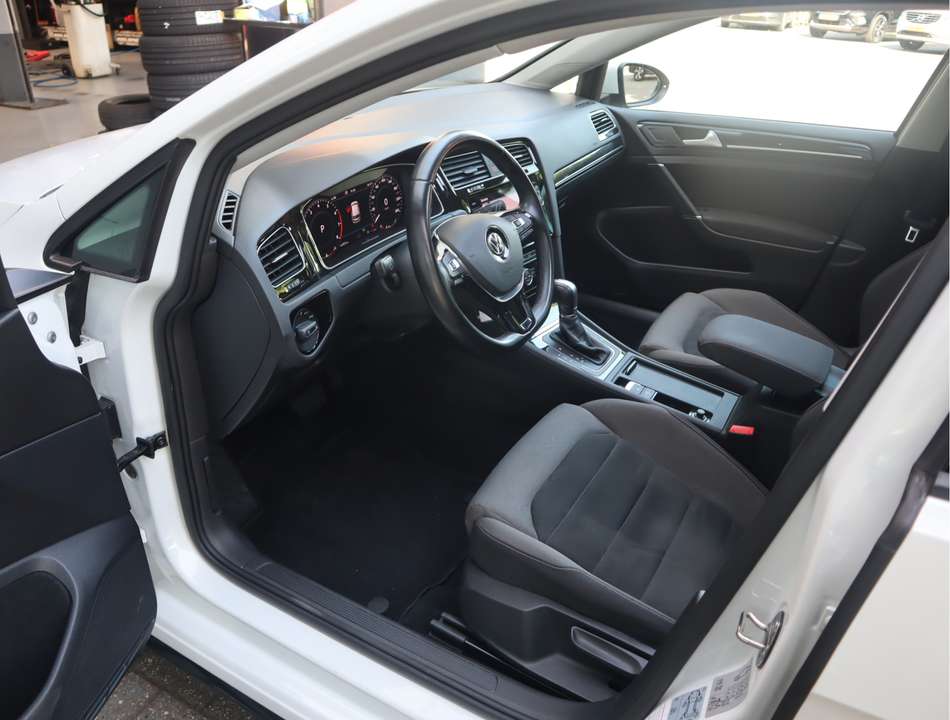 Volkswagen Golf - Imagem 17