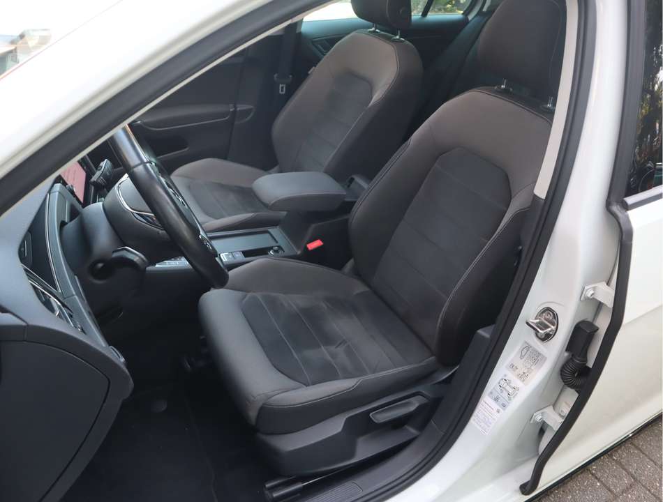 Volkswagen Golf - Imagem 18