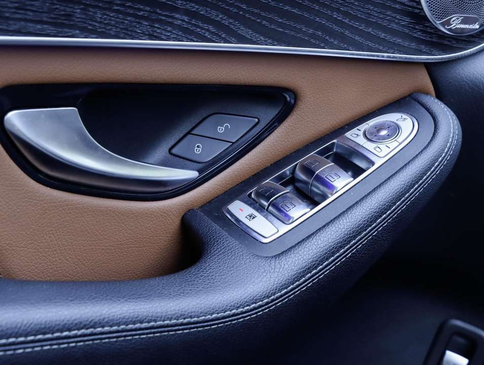 Mercedes-Benz GLC 200 - Imagem 12