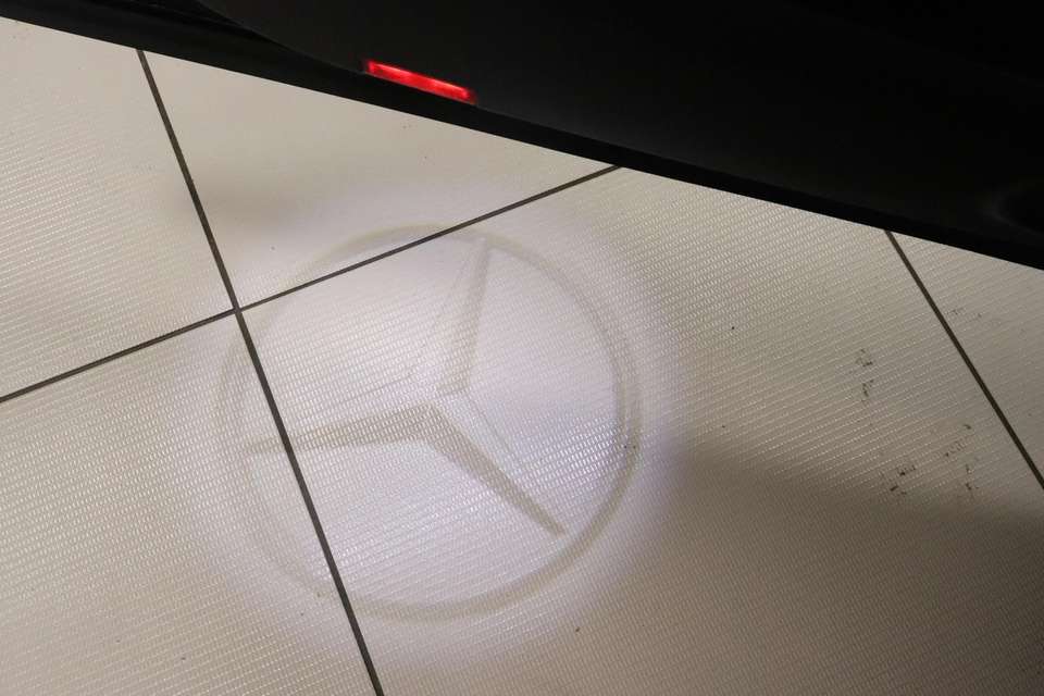 Mercedes-Benz EQA 250 - Imagem 15