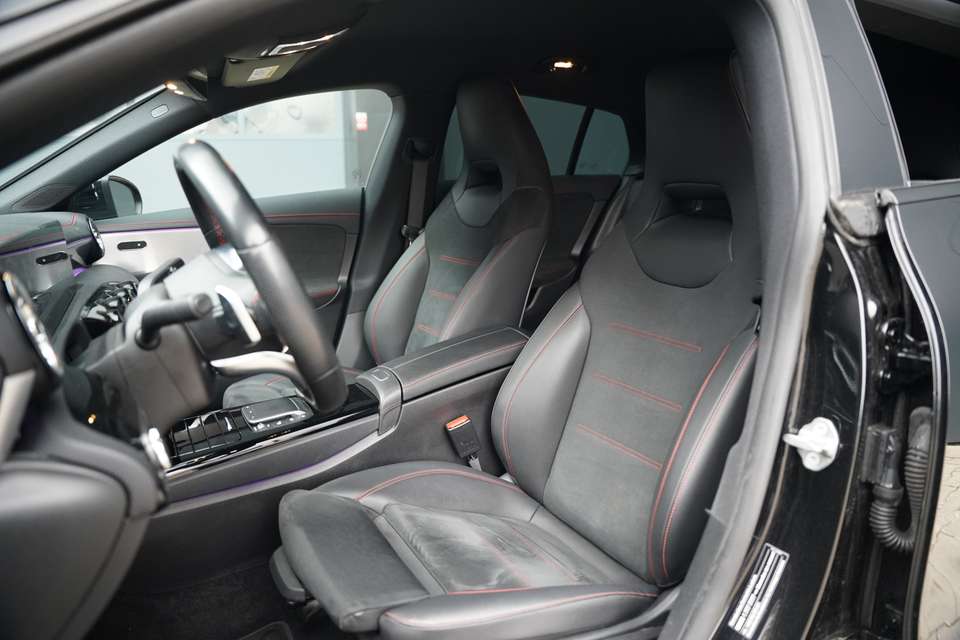 Mercedes-Benz CLA 180 - Imagem 3