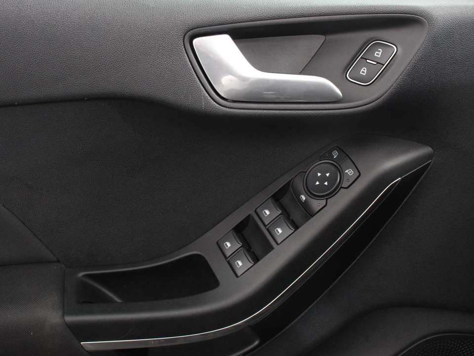 Ford Fiesta - Imagem 11
