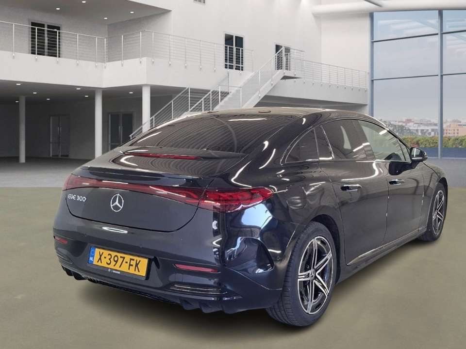 Mercedes-Benz EQE 300 - Imagem 4