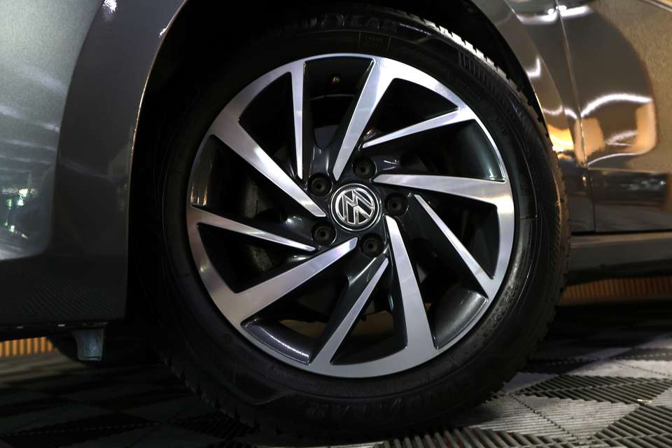 Volkswagen Golf Sportsvan - Imagem 4