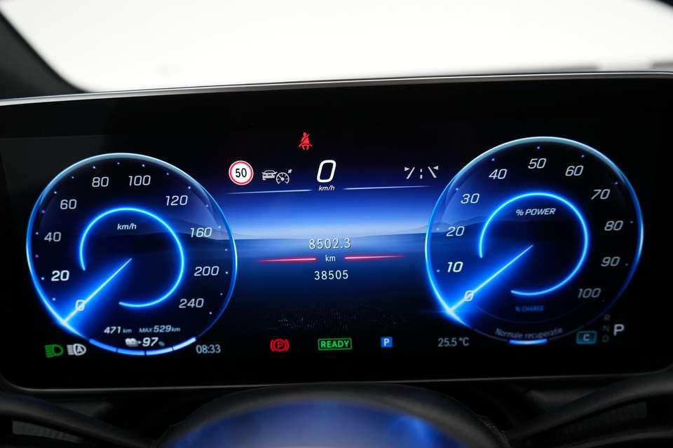 Mercedes-Benz EQE SUV - Imagem 7