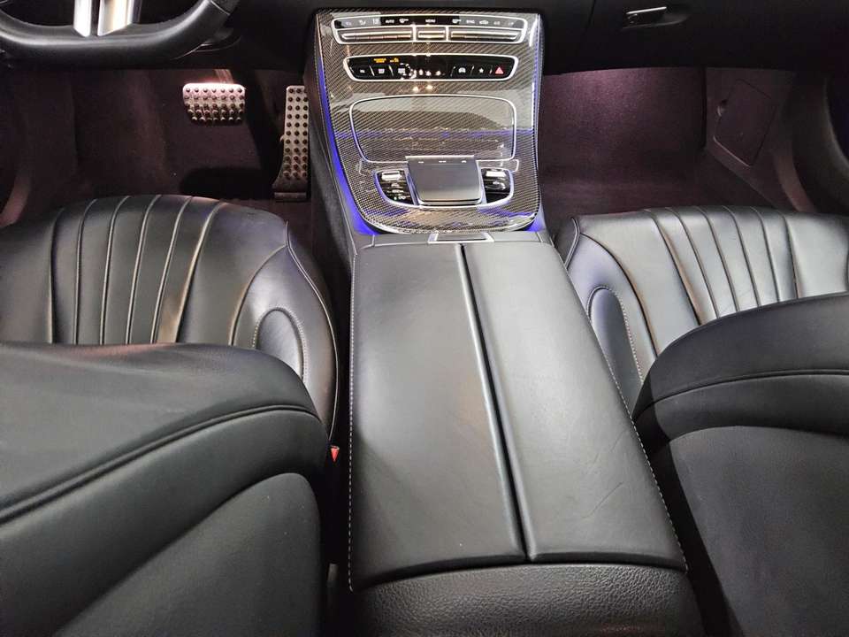 Mercedes-Benz CLS 300 - Imagem 6