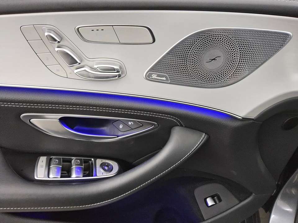 Mercedes-Benz CLS 300 - Imagem 10