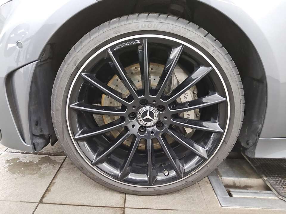Mercedes-Benz CLS 300 - Imagem 11
