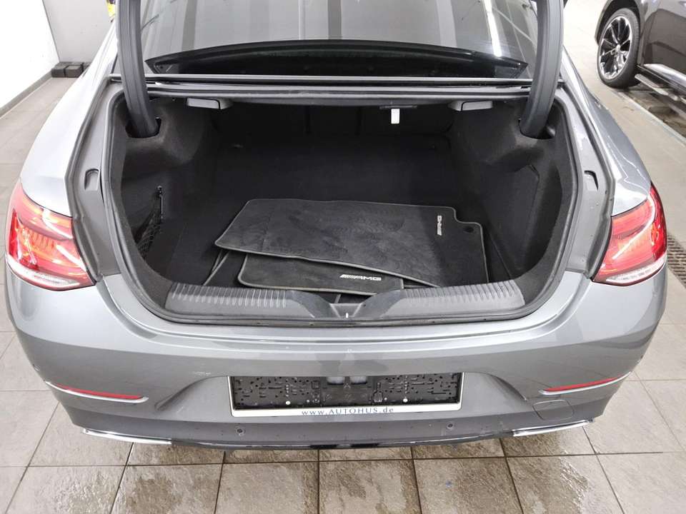Mercedes-Benz CLS 300 - Imagem 13