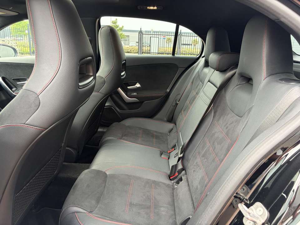 Mercedes-Benz A 180 - Imagem 12