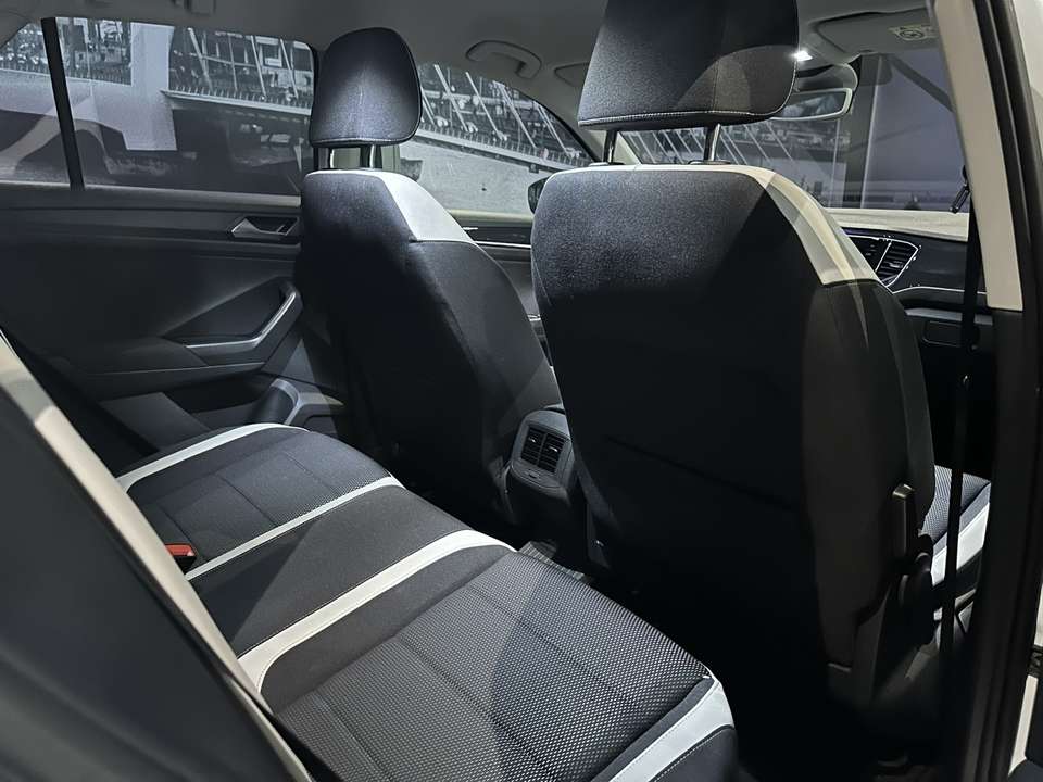 Volkswagen T-Roc - Imagem 15