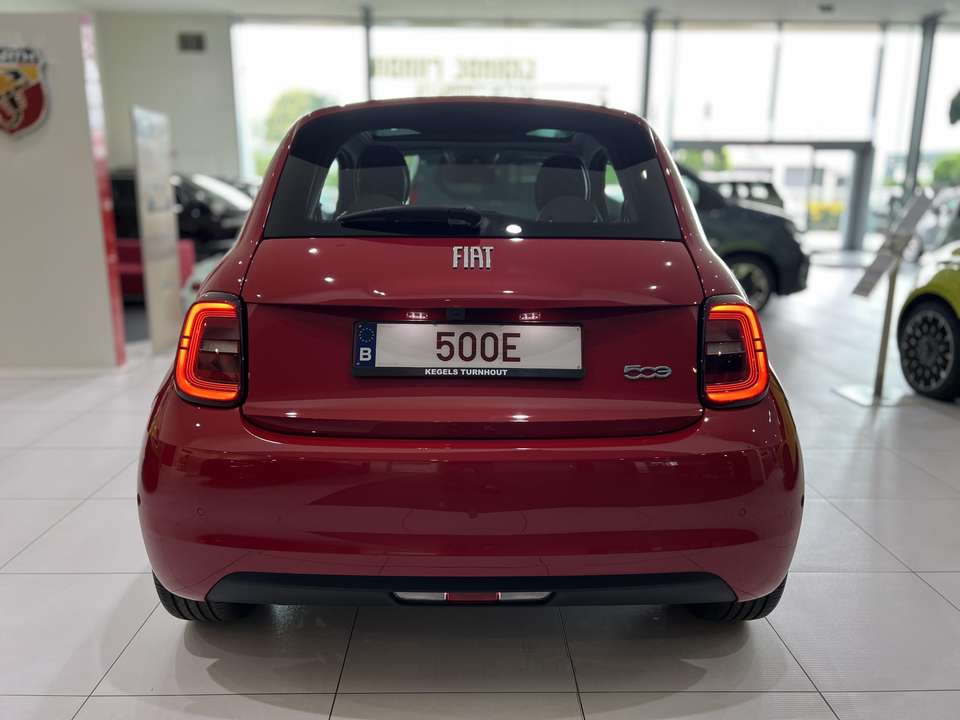 Fiat 500e - Imagem 5