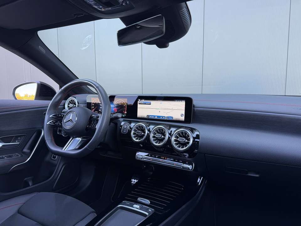 Mercedes-Benz CLA 180 - Imagem 15