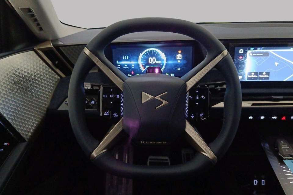 DS Automobiles N°8 - Imagem 12