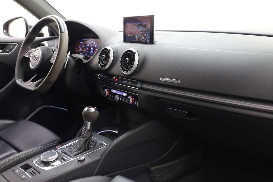 Audi RS3 - Imagem 15