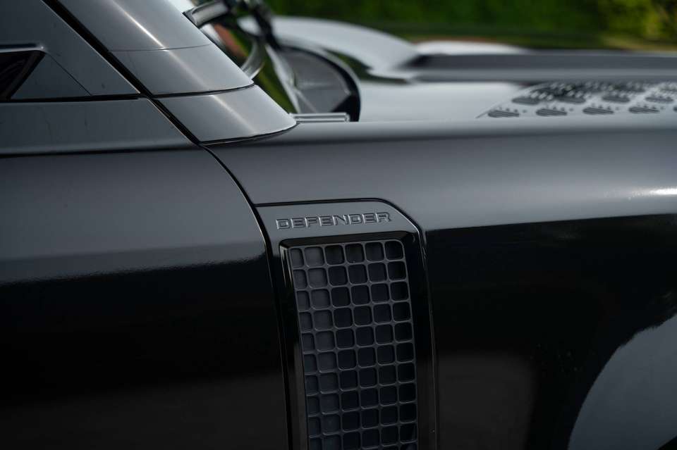 Land Rover Defender - Imagem 6