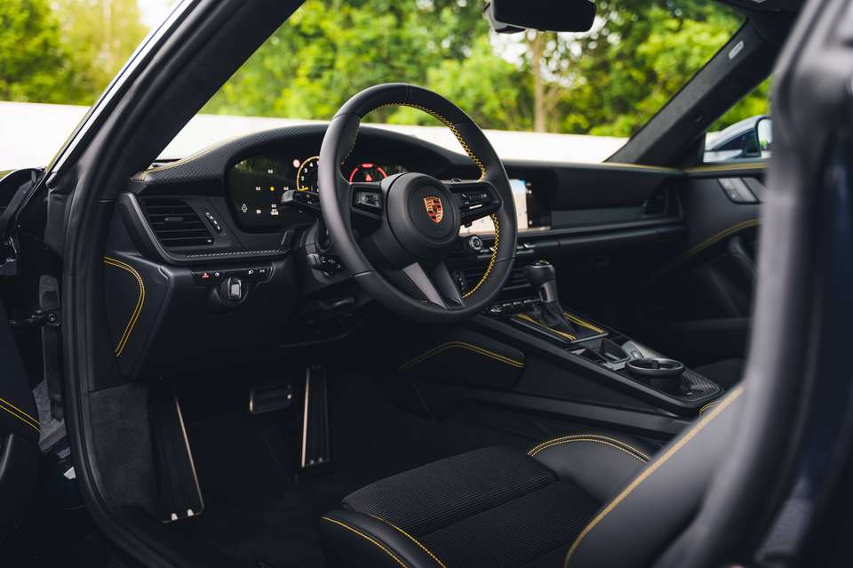 Porsche 992 - Imagem 11