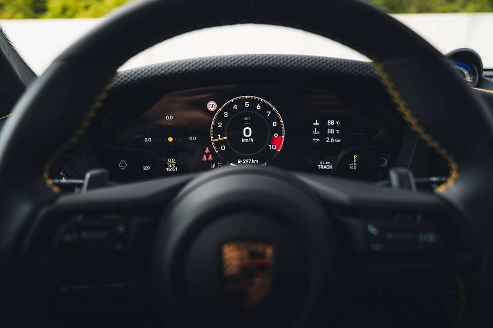 Porsche 992 - Imagem 12