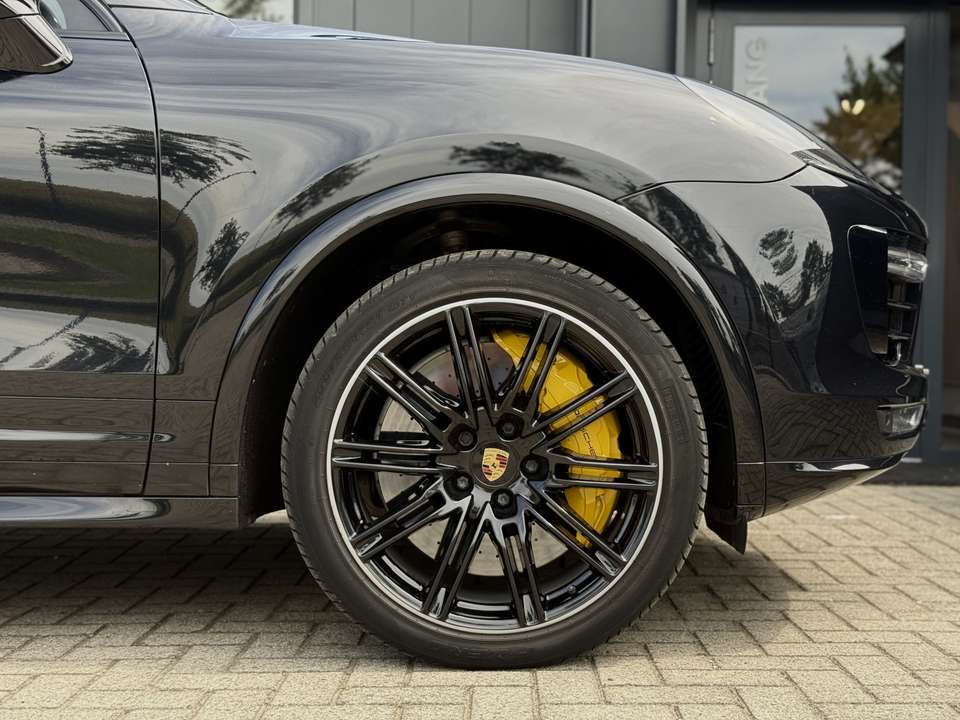 Porsche Cayenne - Imagem 10