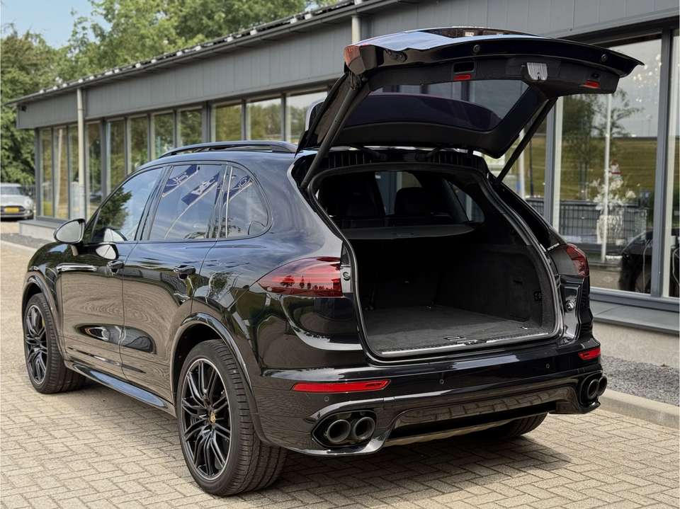 Porsche Cayenne - Imagem 11