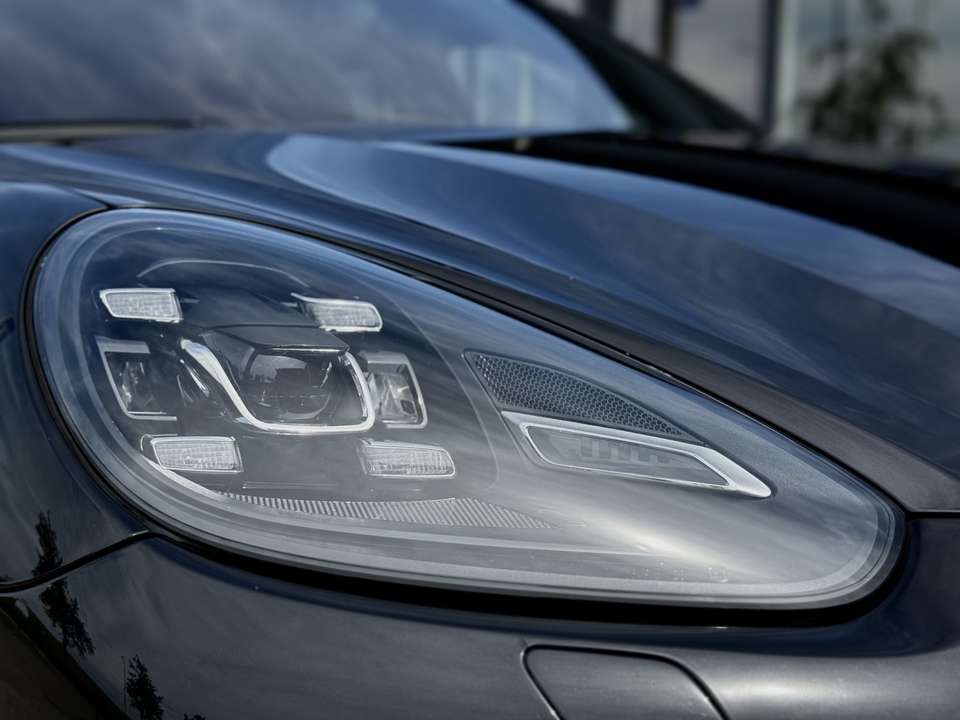 Porsche Cayenne - Imagem 14