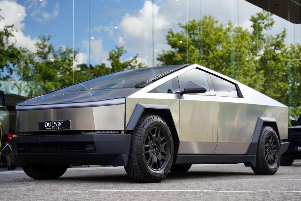 Tesla Cybertruck - Imagem 2