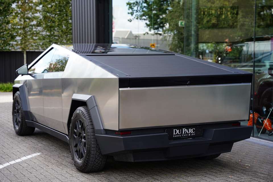 Tesla Cybertruck - Imagem 3
