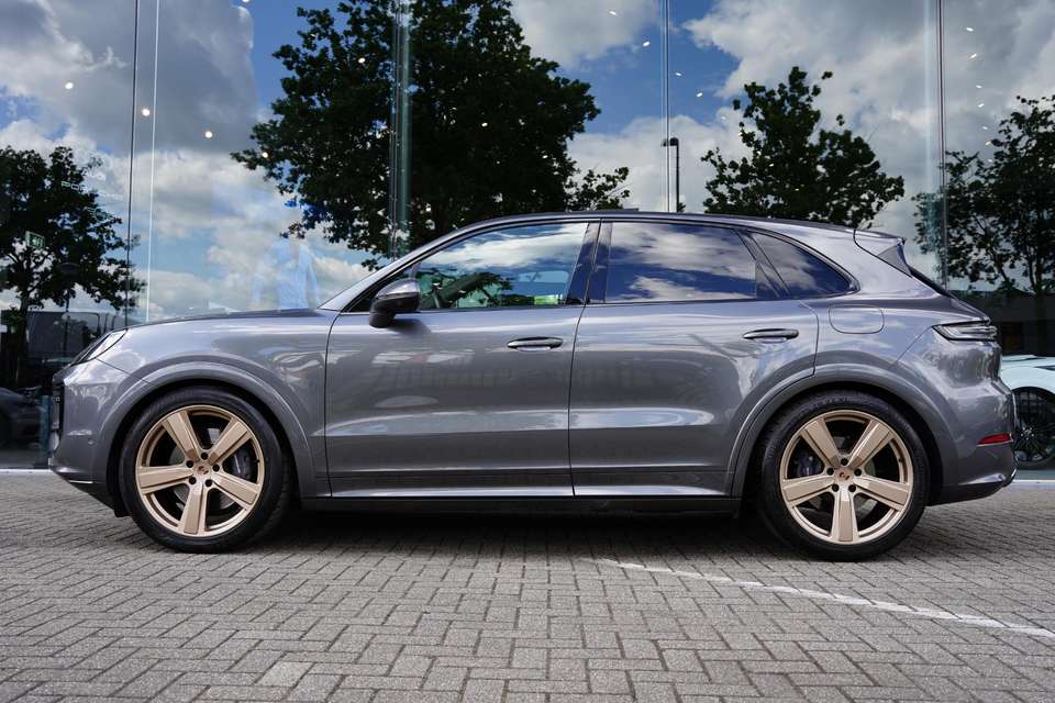 Porsche Cayenne - Imagem 2