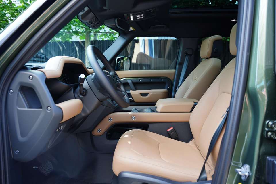 Land Rover Defender - Imagem 5