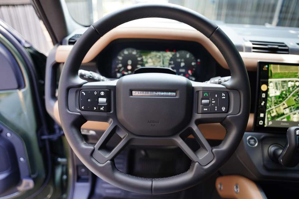 Land Rover Defender - Imagem 8