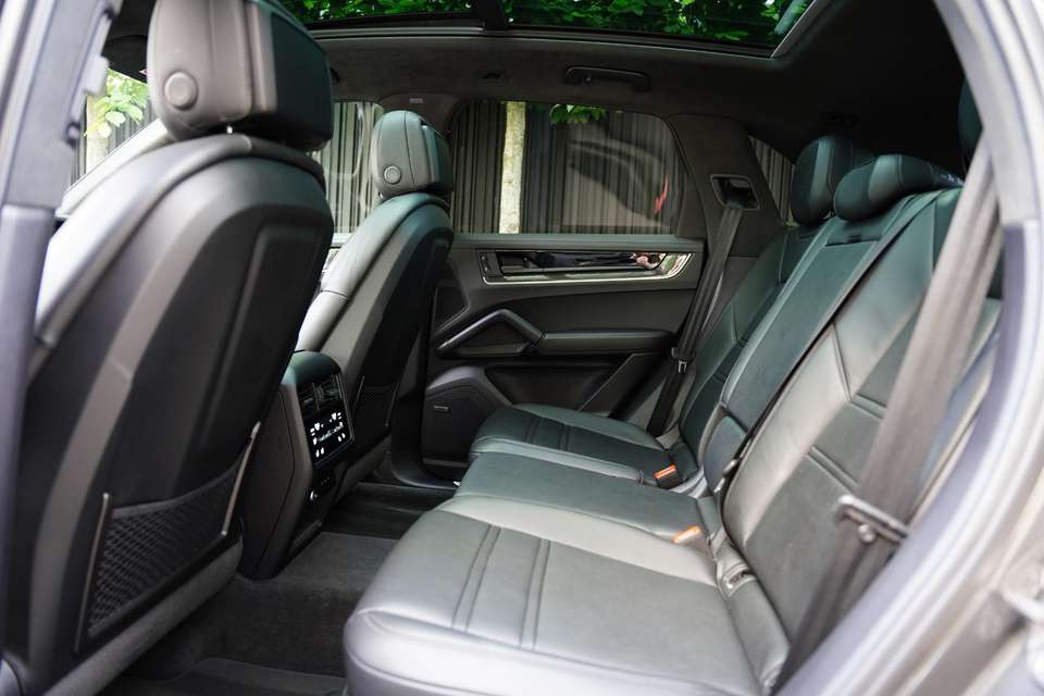 Porsche Cayenne - Imagem 7