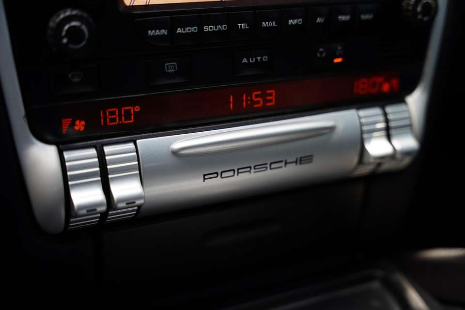 Porsche Cayenne - Imagem 12