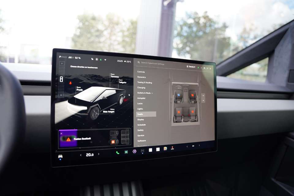 Tesla Cybertruck - Imagem 17
