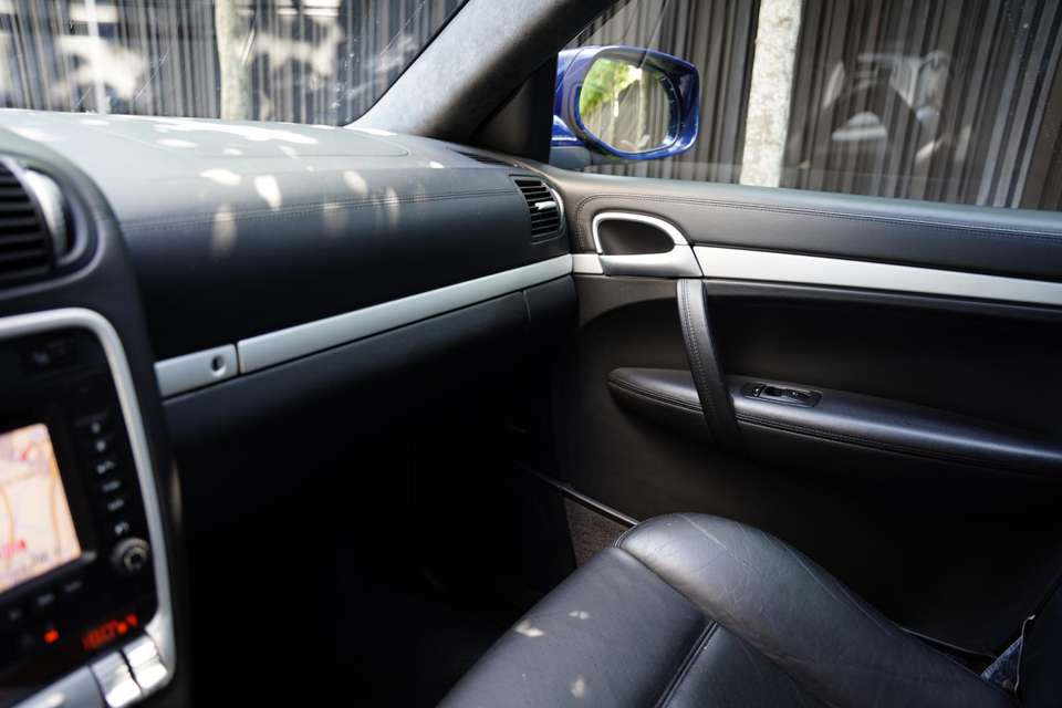 Porsche Cayenne - Imagem 14