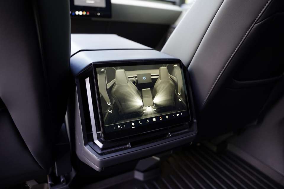 Tesla Cybertruck - Imagem 20